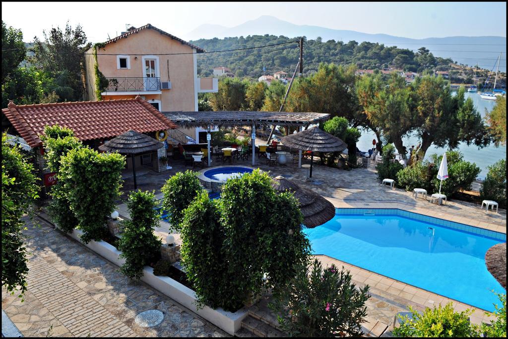 Posidonio Hotel Klima  Bagian luar foto