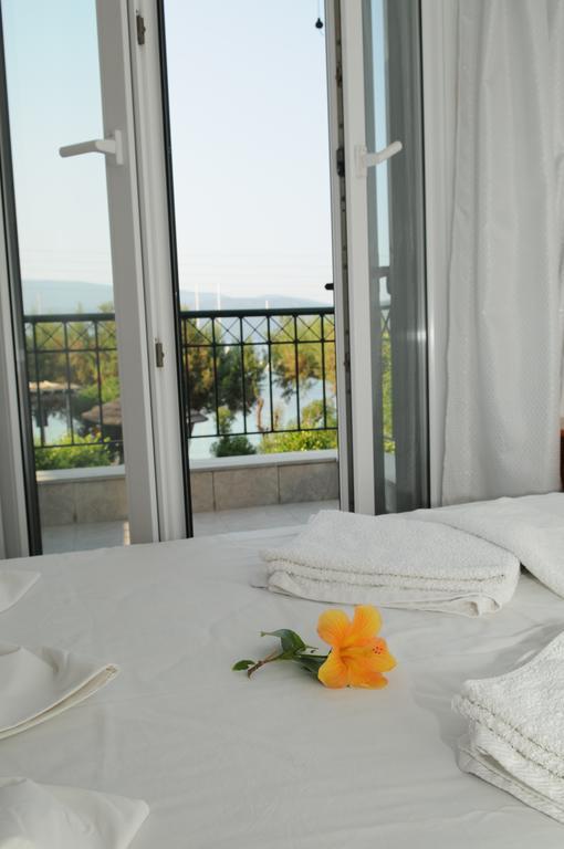 Posidonio Hotel Klima  Ruang foto